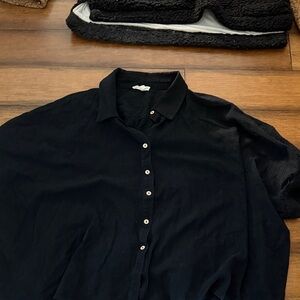 Eesome Men's Dark Button-Down Shirt
